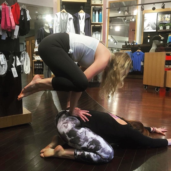 Caitlin’s Closet Notes - Picture 3 of 5